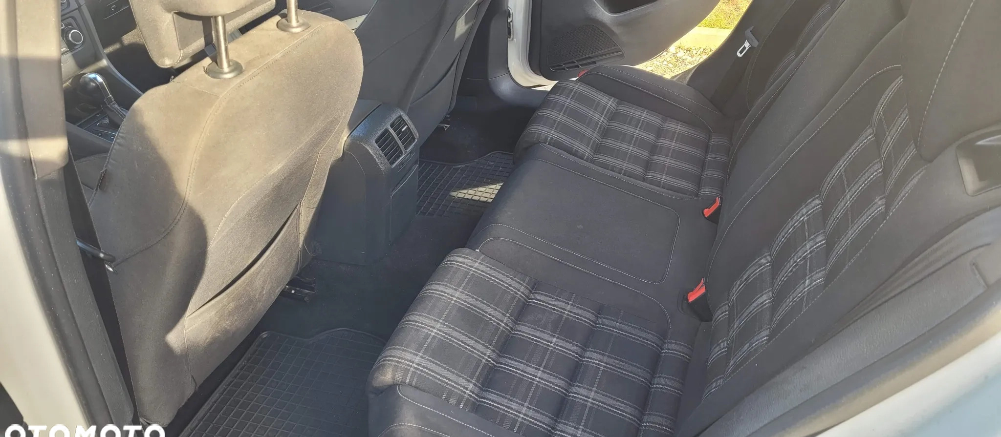 Volkswagen Golf cena 35000 przebieg: 313000, rok produkcji 2009 z Przecław małe 79